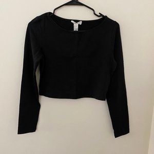 Black long-sleeve Crop Top